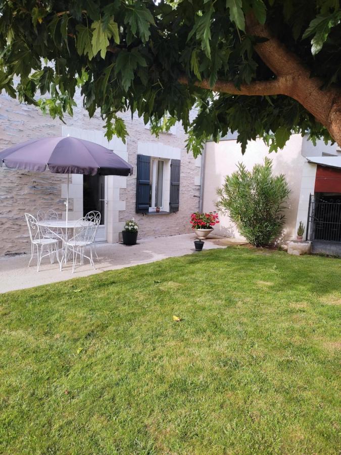 Chambre La Loire La Dagueniere Exterior foto